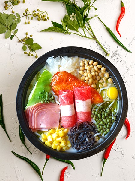 上手快，一个投资小，好操作的美食餐厅！米线加盟好项目，状元米线全国合作热线：400-967-2208