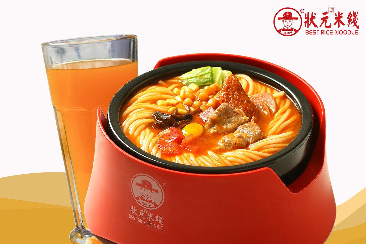 状元米线好吃不贵，价格实惠，18年匠心坚守只为一碗好米线，食材都是由总部工厂直供，保证口味统一，多种主食选择，操作简单，也不需要大厨，堂食+外卖+外带，总部统一培训，扶持创业，无需经验即可开一家米线店，大众消费，老少皆宜，全时段可经营，总部提供一站式扶持！